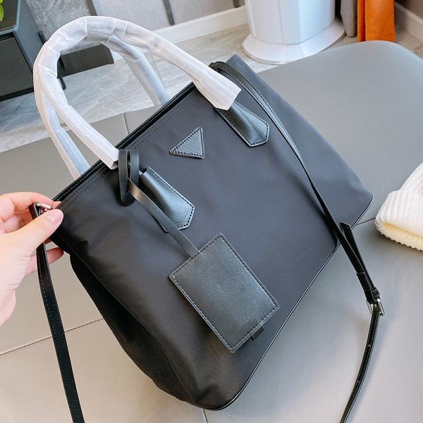 black business brief tote bag large-capacity tote bag classic luxury design nylon waterproof cloth shoulder bags 
black business brief tote bag large-capacity tote bag classic luxury design nylon waterproof cloth shoulder bags