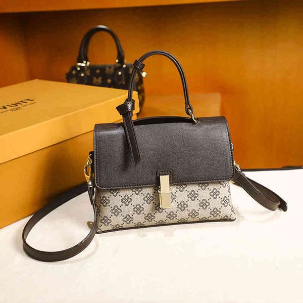 2022 latest handbag factory store advanced women's printed small square leather style portable one shoulder bag
2022 latest handbag factory store advanced women's printed small square leather style portable one shoulder bag