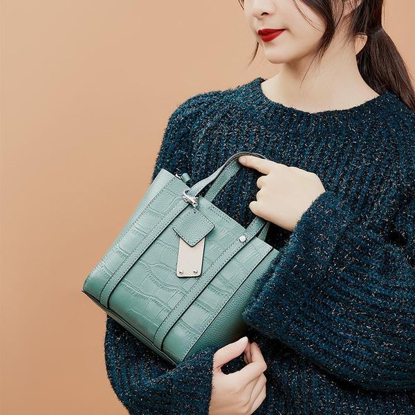 evening bags bag for women bolsa bolso mujer feminina carteras fashion para shoulder designer casual bolsos de hombro woman trend 2021
evening bags bag for women bolsa bolso mujer feminina carteras fashion para shoulder designer casual bolsos de hombro woman trend 2021