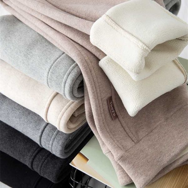winter thicken plush leggings women pure cotton skinny pants female high waist outer wear warm lamb wool elastic trousers 211021, Black
winter thicken plush leggings women pure cotton skinny pants female high waist outer wear warm lamb wool elastic trousers 211021, Black