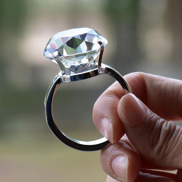 3cm crystal large ring wedding decoration romantic proposal marriage props send his girlfriend friends souvenirs birthday gifts decorative o
3cm crystal large ring wedding decoration romantic proposal marriage props send his girlfriend friends souvenirs birthday gifts decorative o