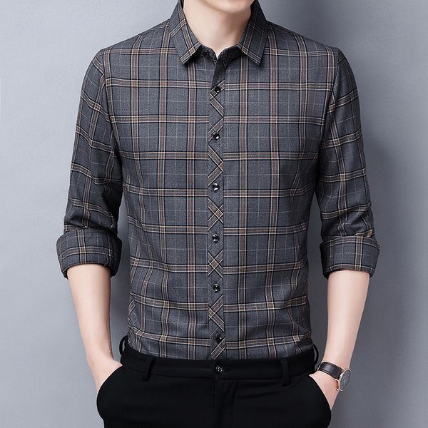 2021 spring and autumn aged plaid shirt men's casual lapel dad's loose large shirt, White;black
2021 spring and autumn aged plaid shirt men's casual lapel dad's loose large shirt, White;black