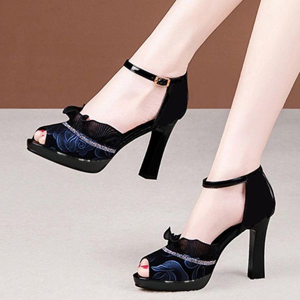 dress shoes 2021 women platform sandals,summer high heels,spring shoes,peep toe pumps,ankle buckle strap footware,black,blue,drop
dress shoes 2021 women platform sandals,summer high heels,spring shoes,peep toe pumps,ankle buckle strap footware,black,blue,drop