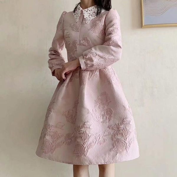 casual dresses 2021 autumn runway retro ethnic style jacquard hollow water-soluble flower long-sleeved slim-fit dress women's clothing, Black;gray
casual dresses 2021 autumn runway retro ethnic style jacquard hollow water-soluble flower long-sleeved slim-fit dress women's clothing, Black;gray