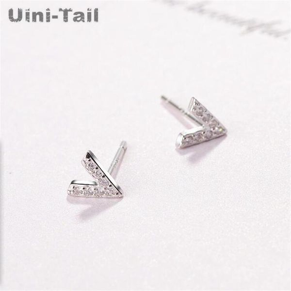 uini-tail 925 sterling silver simple english letter v micro stud earrings small and sweet dynamic hypoallergenic, Golden;silver
uini-tail 925 sterling silver simple english letter v micro stud earrings small and sweet dynamic hypoallergenic, Golden;silver