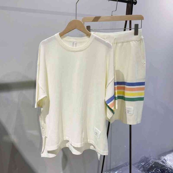 2022 factory wholesale new 1387 large t1282 color tb shorts ice silk stripe short sleeve loose set, White
2022 factory wholesale new 1387 large t1282 color tb shorts ice silk stripe short sleeve loose set, White