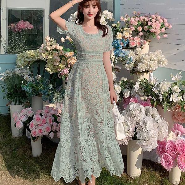 summer fashion women elegant lace hollow out short puff sleeve dresse o-neck mermaid lace dress 210531, Black;gray
summer fashion women elegant lace hollow out short puff sleeve dresse o-neck mermaid lace dress 210531, Black;gray