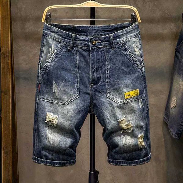 thin summer perforated denim shorts 2021 5-point pants men's casual breech straight short fashion, Blue
thin summer perforated denim shorts 2021 5-point pants men's casual breech straight short fashion, Blue