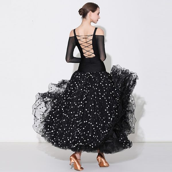 long ballroom latin standard waltz costumes flamenco dance wear women foxtrot tango swing dot, Black;red
long ballroom latin standard waltz costumes flamenco dance wear women foxtrot tango swing dot, Black;red