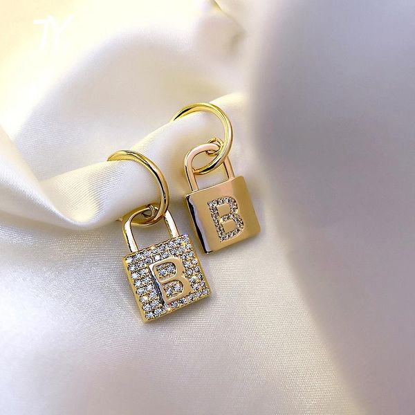 dangle & chandelier design letter b metal lock drop earrings for woman 2021 korean fashion jewelry gothic party girls' exaggerated unus, Silver
dangle & chandelier design letter b metal lock drop earrings for woman 2021 korean fashion jewelry gothic party girls' exaggerated unus, Silver