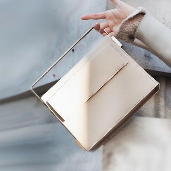 shoulder bags fashion box metal handle women handbags designer luxury pu leather female crossbody bag ladies small totes purses
shoulder bags fashion box metal handle women handbags designer luxury pu leather female crossbody bag ladies small totes purses