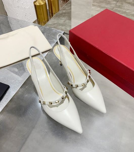 fashion rivet high-heeled sandals spring and summer shallow mouth pointed stiletto high heels women's box, Black
fashion rivet high-heeled sandals spring and summer shallow mouth pointed stiletto high heels women's box, Black