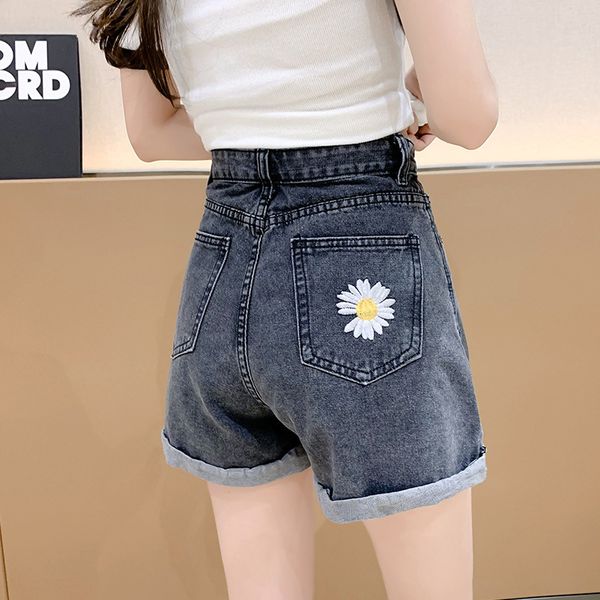 women's shorts 2020 summer new korean chic loose show thin daisy embroidered jeans pants, White;black
women's shorts 2020 summer new korean chic loose show thin daisy embroidered jeans pants, White;black