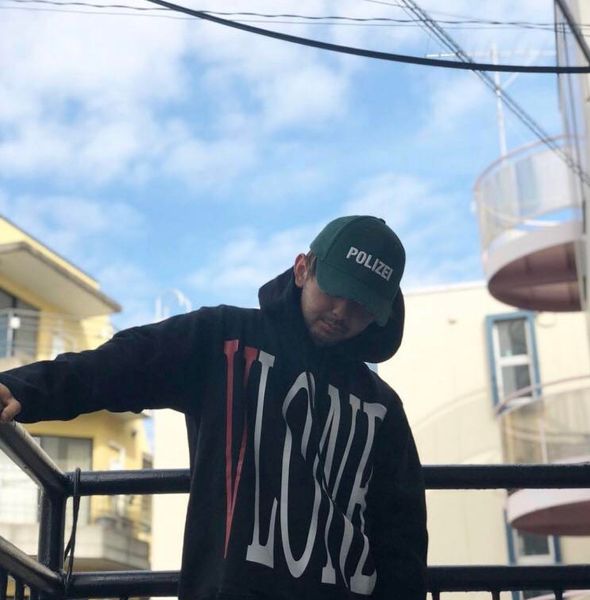 factory long 2021 brand v hoodie life sweater pop up beijing guerrilla store limited big couple, Black
factory long 2021 brand v hoodie life sweater pop up beijing guerrilla store limited big couple, Black