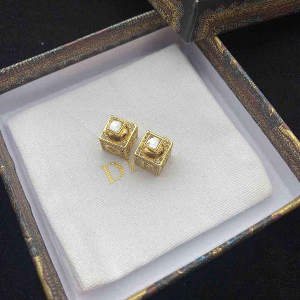 factory specials aa stars lucky dice full of diamonds flash earrings street shooting beautiful idols, Silver
factory specials aa stars lucky dice full of diamonds flash earrings street shooting beautiful idols, Silver
