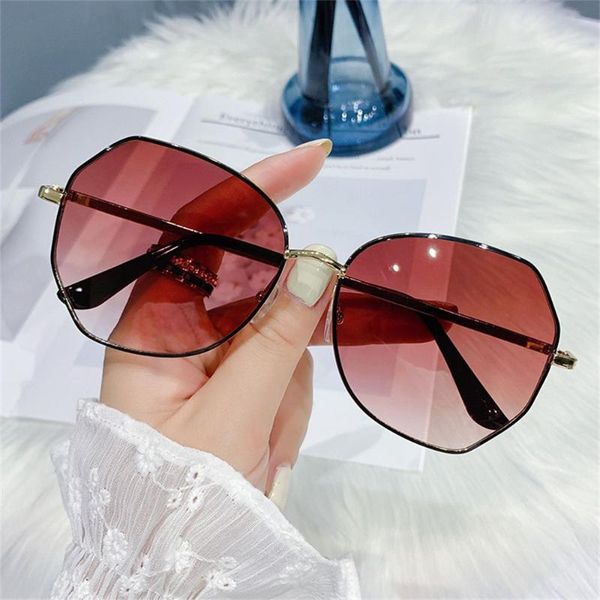 outdoor eyewear 1pc vintage oval metal rimless sunglasses gradient trend sun glasses uv 400 cycling sports shades tools
outdoor eyewear 1pc vintage oval metal rimless sunglasses gradient trend sun glasses uv 400 cycling sports shades tools