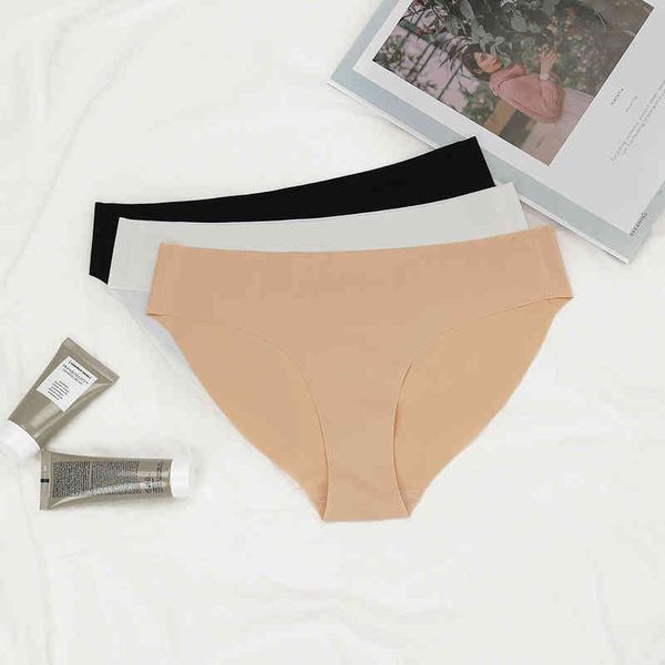 designer panties ice silk traceless underwear women's pure cotton crotch breathable quick drying briefs one piece sports women, Black;white
designer panties ice silk traceless underwear women's pure cotton crotch breathable quick drying briefs one piece sports women, Black;white