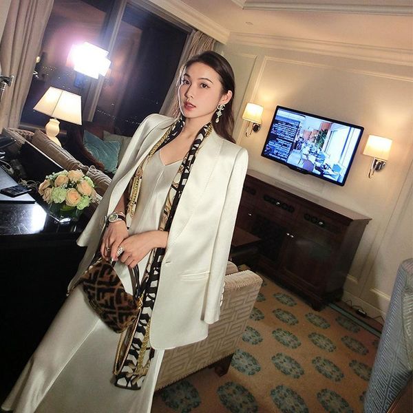 women's suits & blazers 2021 spring and autumn korean leisure acetic acid satin blazer coat fashion celebrity temperament blouse, White;black
women's suits & blazers 2021 spring and autumn korean leisure acetic acid satin blazer coat fashion celebrity temperament blouse, White;black