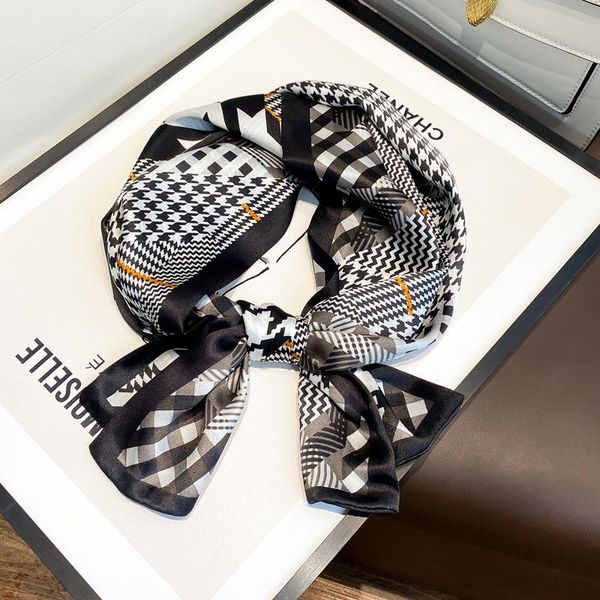 scarves 2021 korean splicing plaid women's silk scarf mulberry spring thin small french personality hair band, Blue;gray
scarves 2021 korean splicing plaid women's silk scarf mulberry spring thin small french personality hair band, Blue;gray