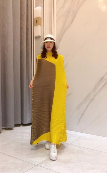 dress miyake fashion ruffle one-piece stand neck patchwork short sleeve loose, Black;gray
dress miyake fashion ruffle one-piece stand neck patchwork short sleeve loose, Black;gray