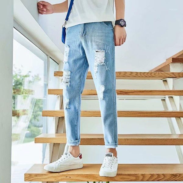 the summer beggar personality hole men's jeans korean version slim body small foot leisure nine points trousers trouse, Blue
the summer beggar personality hole men's jeans korean version slim body small foot leisure nine points trousers trouse, Blue