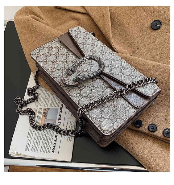 luxury quality british style 2021 capacity small square urban super fire versatile chain diagonal bag
luxury quality british style 2021 capacity small square urban super fire versatile chain diagonal bag