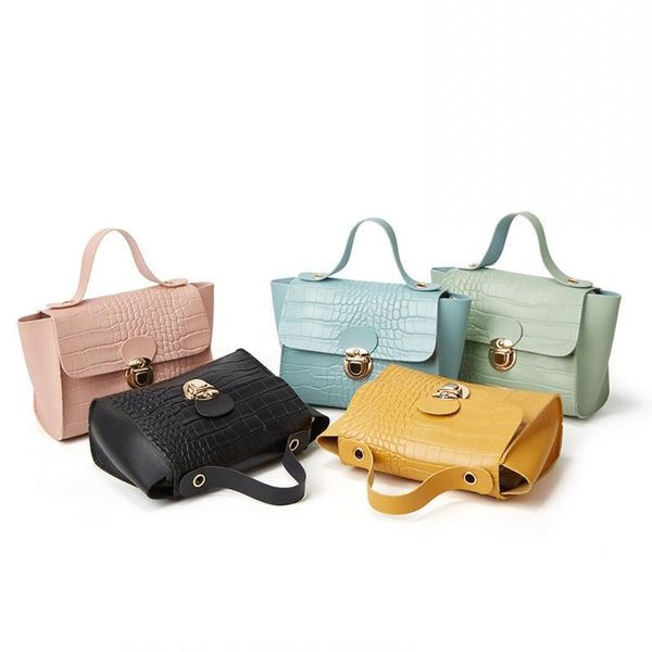 women luxury shoulder bags designer female pu sling small crossbody bag fashion ladies clutch purses handbags evening
women luxury shoulder bags designer female pu sling small crossbody bag fashion ladies clutch purses handbags evening