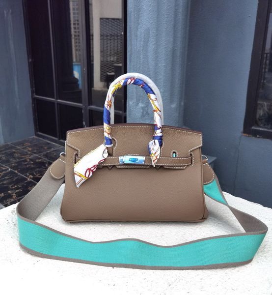 75% off luxury soft leather 30cm horizontal short wide shoulder strap shoulder messenger bag leather women's handbag 1auf
75% off luxury soft leather 30cm horizontal short wide shoulder strap shoulder messenger bag leather women's handbag 1auf