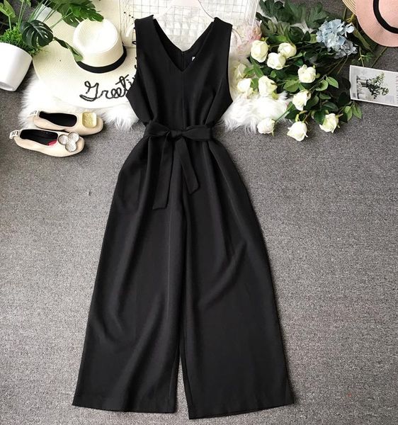 women's jumpsuits & rompers 2021 summer calf-length solid v-collar wide-leg ladies casual, Black;white
women's jumpsuits & rompers 2021 summer calf-length solid v-collar wide-leg ladies casual, Black;white