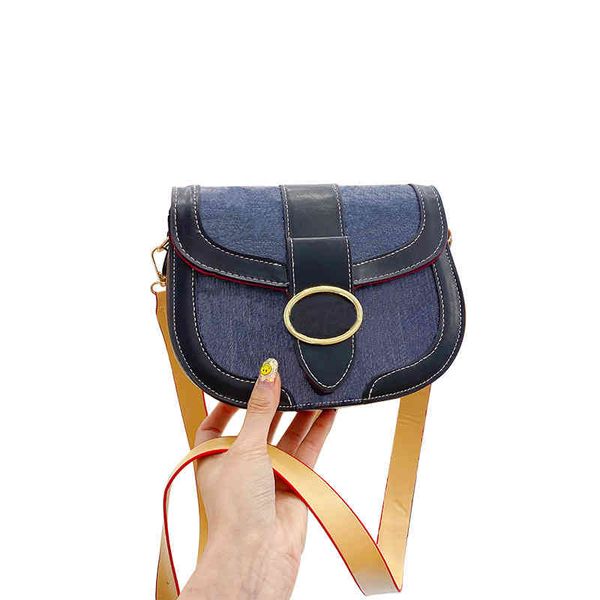 classic popular bag women's new fashion design single shoulder messenger bag texture style saddle bag purse
classic popular bag women's new fashion design single shoulder messenger bag texture style saddle bag purse