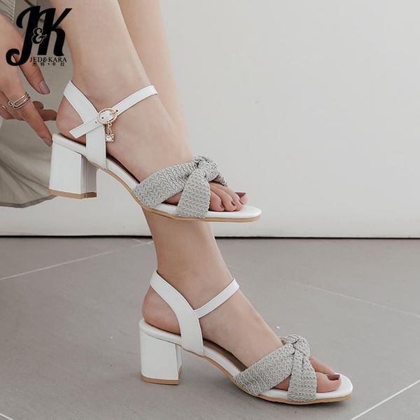 emboss elastic sandals women stitching summer shoes woman crystal high heels female 2021 plus size 32-46, Black
emboss elastic sandals women stitching summer shoes woman crystal high heels female 2021 plus size 32-46, Black