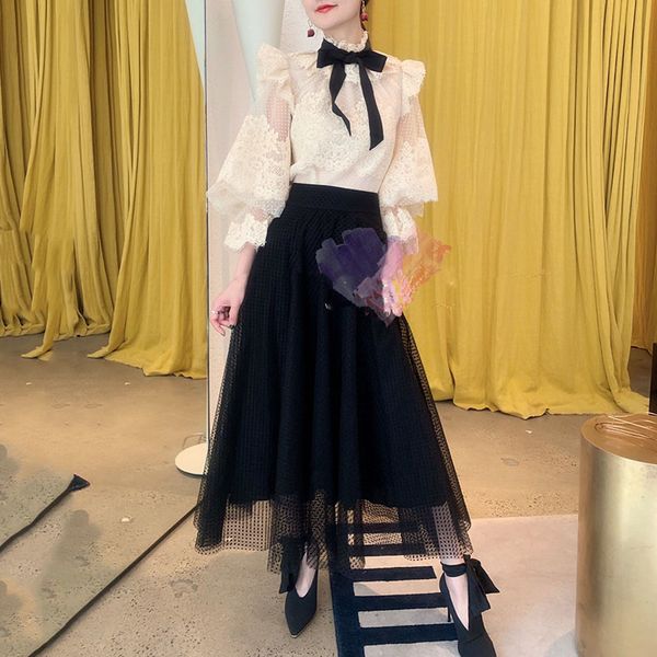 deat women white chiffon lace lantern long sleeve loose two-piece suit with shorts loose fit fashion tide spring autumn 210428
deat women white chiffon lace lantern long sleeve loose two-piece suit with shorts loose fit fashion tide spring autumn 210428