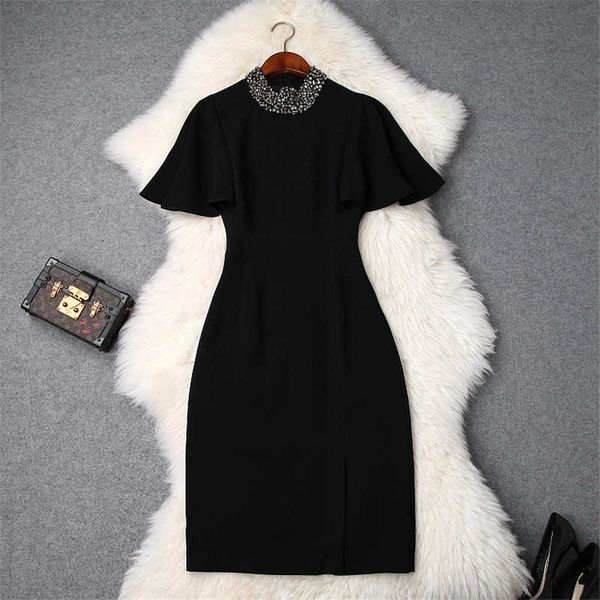 elegant autumn women brand designer luxury diamonds collar cape sleeves solid christmas party dress red black 210601, Black;gray
elegant autumn women brand designer luxury diamonds collar cape sleeves solid christmas party dress red black 210601, Black;gray
