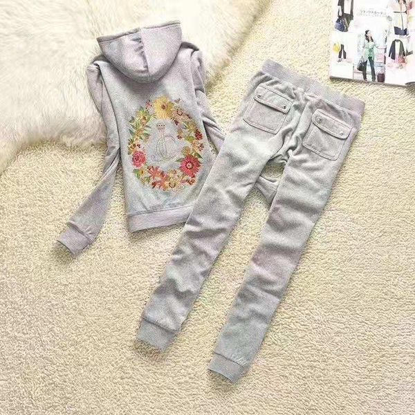 two piece dress spring / fall 2021 women's brand velvet fabric tracksuits velour suit women track hoodies and pants size s - xl, White
two piece dress spring / fall 2021 women's brand velvet fabric tracksuits velour suit women track hoodies and pants size s - xl, White