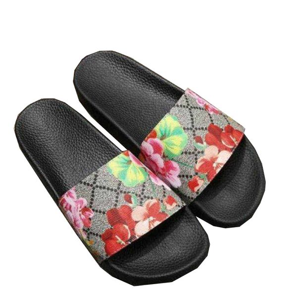 luxury couples slippers sandals slides fashion wide flat sandal slipper summer flip flops for men and women
luxury couples slippers sandals slides fashion wide flat sandal slipper summer flip flops for men and women