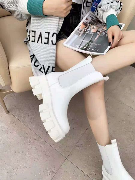 designer's latest customized logo women's boots leather non slip rubber sole luxury comfort exquisite technology 5--11, Black
designer's latest customized logo women's boots leather non slip rubber sole luxury comfort exquisite technology 5--11, Black
