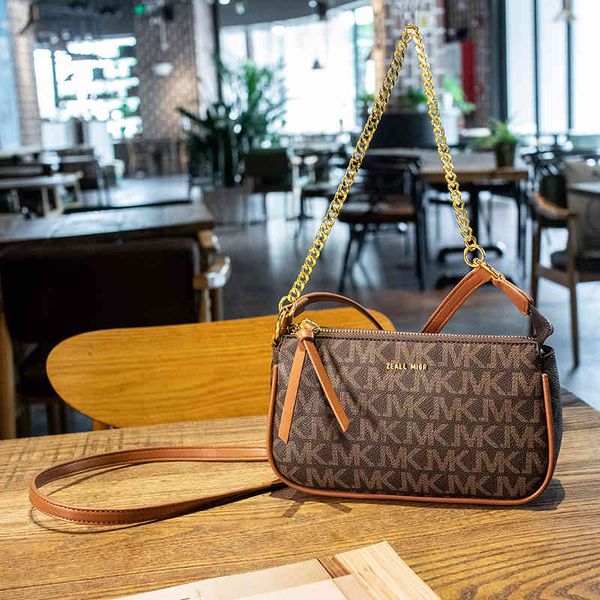 handbag ins mahjong square 2021 summer fashion one shoulder messenger bag versatile chain armpit, Black;red
handbag ins mahjong square 2021 summer fashion one shoulder messenger bag versatile chain armpit, Black;red