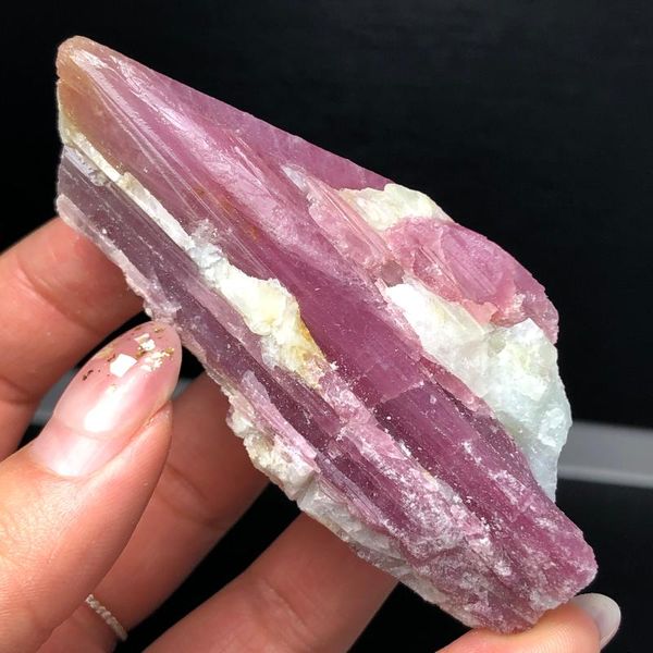 1pcs natural green pink tourmaline crystal mineral association rough stone specimen rock rare original decorative objects & figurines
1pcs natural green pink tourmaline crystal mineral association rough stone specimen rock rare original decorative objects & figurines