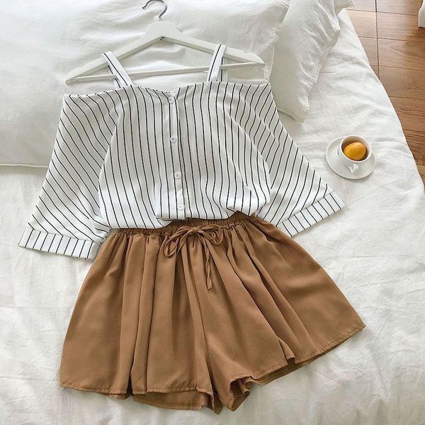 women's shorts piece elastic off-the-shoulder suit striped two blosue loose set waist fashion fresh top, White;black
women's shorts piece elastic off-the-shoulder suit striped two blosue loose set waist fashion fresh top, White;black
