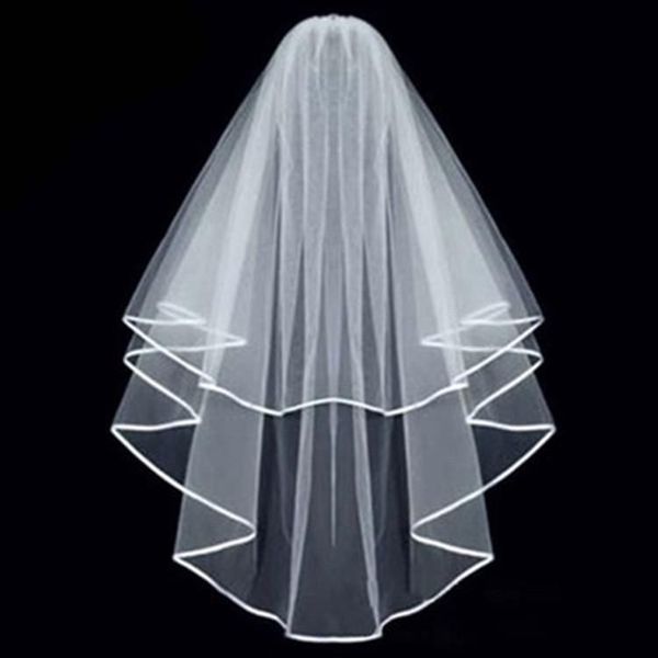 bridal veils semplice e elegent velo di tulle da sposa veli con pettine del merletto bordo nastro bianco (bianco), Black
bridal veils semplice e elegent velo di tulle da sposa veli con pettine del merletto bordo nastro bianco (bianco), Black