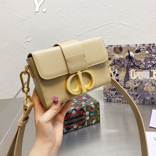 mengtian bag looks small, but it can hold new enamel small box bag ysj