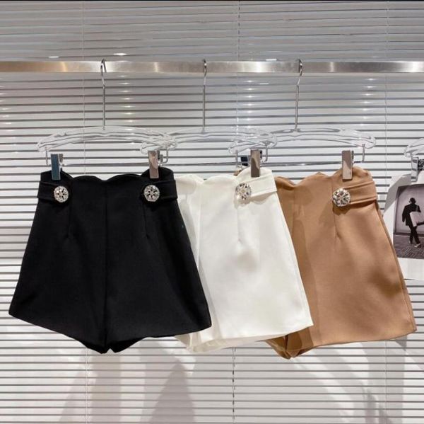 women's shorts solid color fashion women 2021 spring drilling diamond button suit female high waist wide leg, White;black
women's shorts solid color fashion women 2021 spring drilling diamond button suit female high waist wide leg, White;black