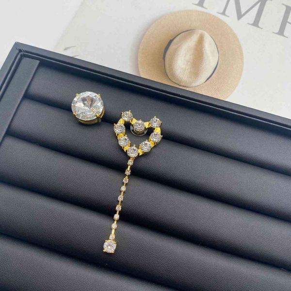 70% off miu's asymmetric diamond celebrity love earrings female minority golden atmospheric hairpin md2s, Golden;silver
70% off miu's asymmetric diamond celebrity love earrings female minority golden atmospheric hairpin md2s, Golden;silver