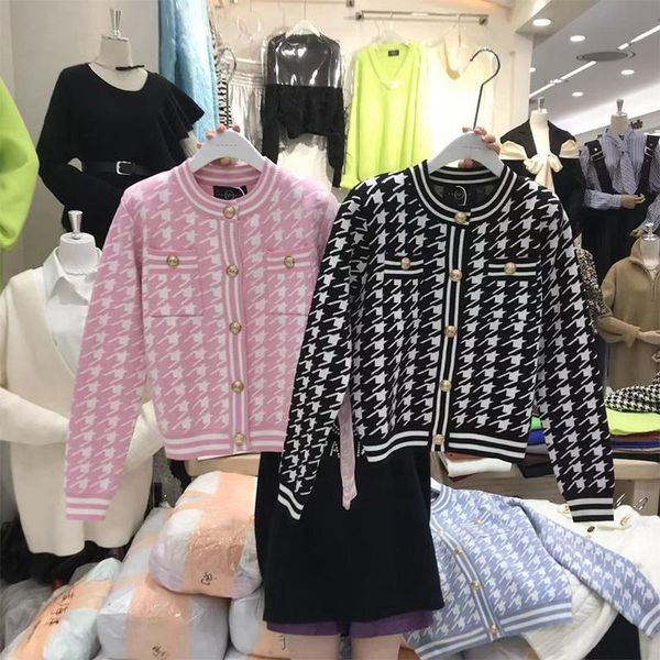 women's sweaters cmaz sweater for women autumn winter han dongdaemun 2021 spring fashion houndstooth versatile single-breasted round ne, White;black
women's sweaters cmaz sweater for women autumn winter han dongdaemun 2021 spring fashion houndstooth versatile single-breasted round ne, White;black