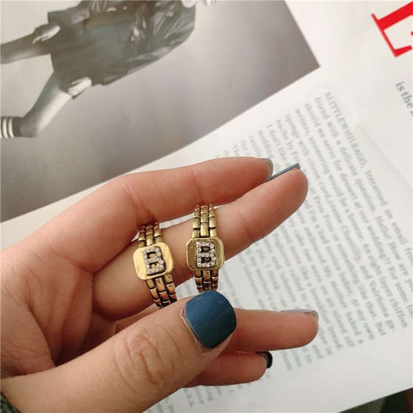 letter circle 2021 new fashion personalized design women's ancient gold earrings, Black
letter circle 2021 new fashion personalized design women's ancient gold earrings, Black