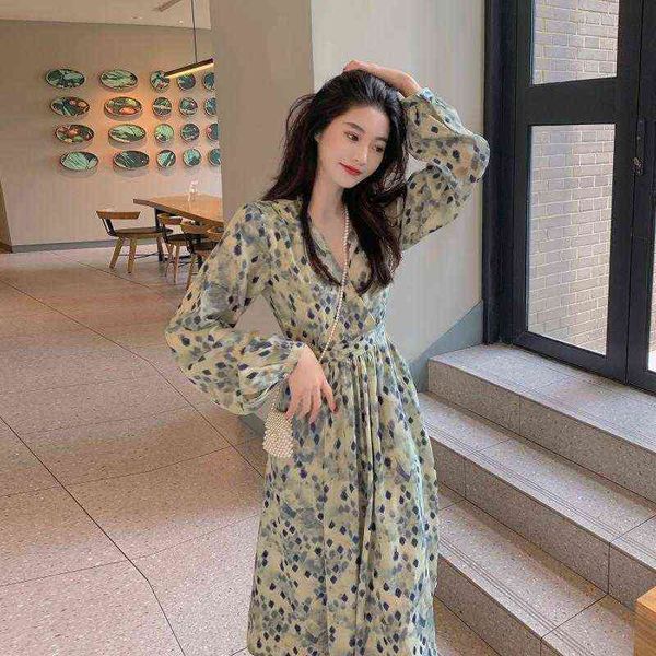 casual dresses early autumn print 2022 v-neck waist closing mid length skirt with suit coat, Black;gray
casual dresses early autumn print 2022 v-neck waist closing mid length skirt with suit coat, Black;gray