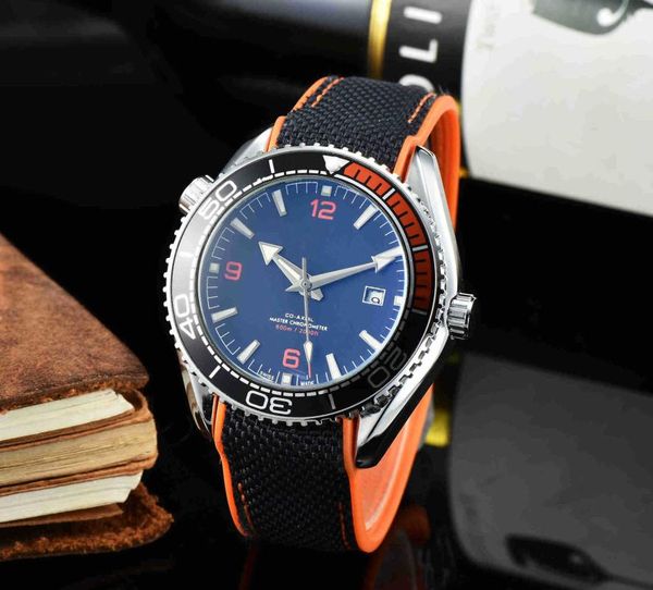 wristwatches men casual quartz watch silicone strap waterproof wristwatch relogio masculino, Slivery;brown
wristwatches men casual quartz watch silicone strap waterproof wristwatch relogio masculino, Slivery;brown