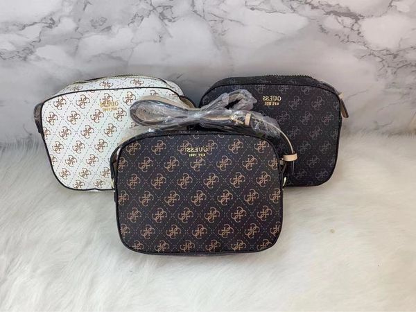 gs new fashion square zipper simple printed letter single shoulder messenger camera women's bag
gs new fashion square zipper simple printed letter single shoulder messenger camera women's bag