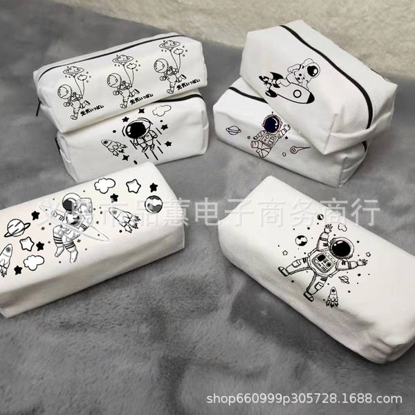 pencil astronaut case girl heart korean version net red ins stationery box male cute cartoon junior high school pupils case
pencil astronaut case girl heart korean version net red ins stationery box male cute cartoon junior high school pupils case