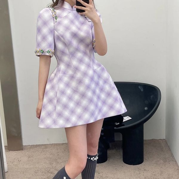 luxury cheongsam four color girl's 2021 cheongsam plaid pattern and short sleev drs with diamond waist, Blue;red
luxury cheongsam four color girl's 2021 cheongsam plaid pattern and short sleev drs with diamond waist, Blue;red